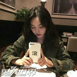 出差回来发现妻子从酒店出来她跟别人有说有笑我被绿了