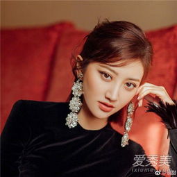 亚洲女生怎么穿黑色衣服好看张钧甯jessica欧阳娜娜示范给你看