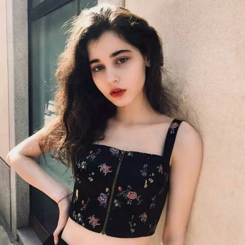 小性感吊带姐妹花