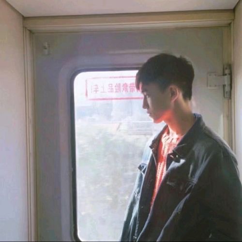 适合男孩子网恋用的超帅头像