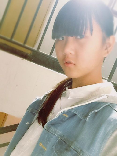求14岁女生素颜照同一个人