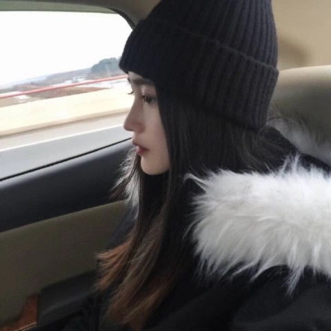女生的五官出现这3种情况,会越长越好看,异性缘爆棚