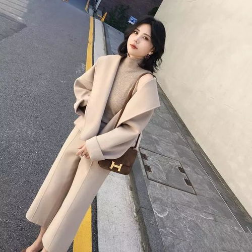 时尚女王杨幂的穿衣之道,这样的一件大衣必不可少