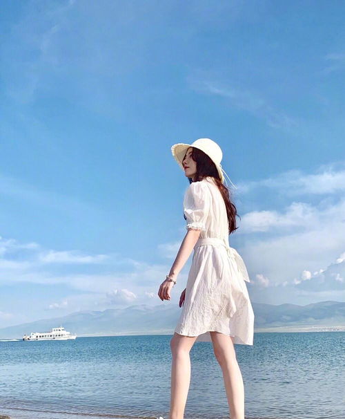 四千年美女晒私服照,穿白色连衣裙戴草帽,清纯如校园初恋