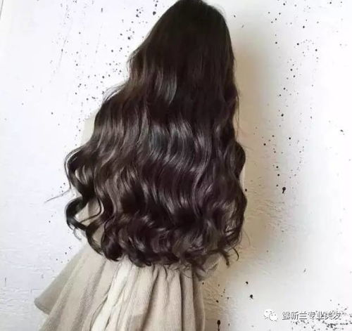 20岁的女生最适合的8种发型