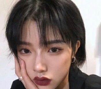 女生常用手摸这3地方,颜值会越来越低,怪不得被喊阿姨