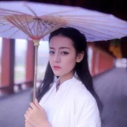 像樱花一样美的迪丽热巴快来学习拍照角度和pose