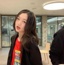 李嫣晒雪景美照,赋诗以才女自居,高冷气质像极了妈妈王菲