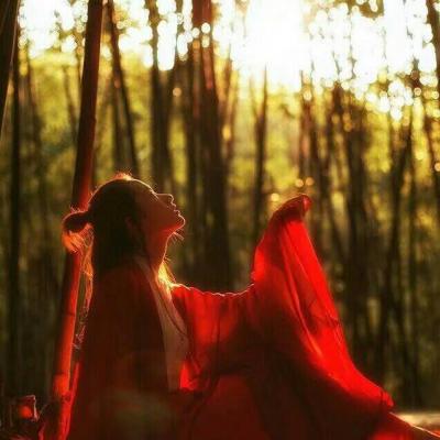 绝美古风伤感的头像女生版没了方向到那都是流浪