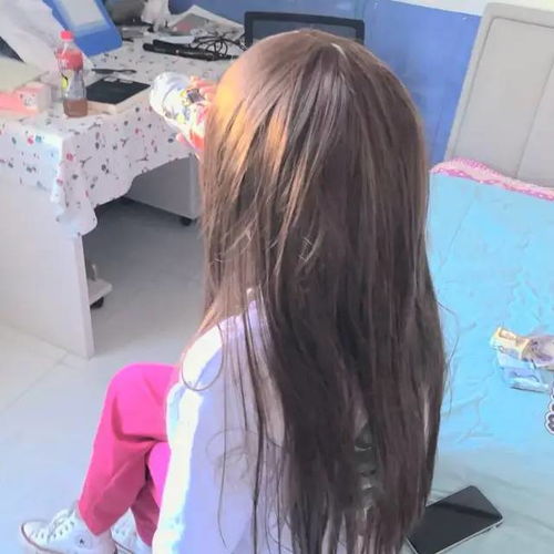 今日份不露脸女生真人头像他要是喜欢早就来找你了女头