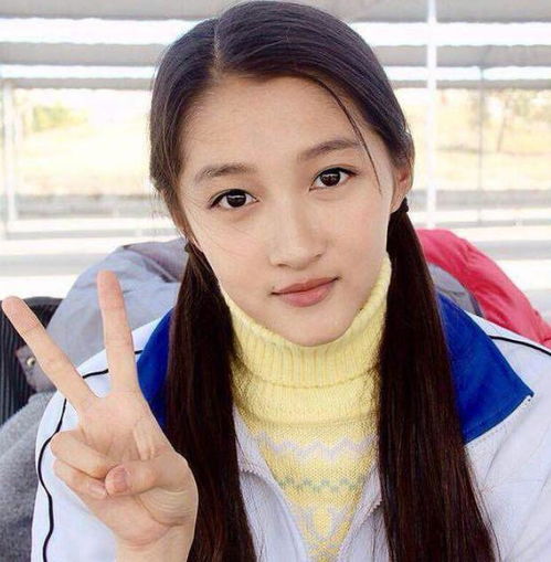 赵丽颖我穿校服很乖,杨超越我穿校服像初恋,李若彤请让让