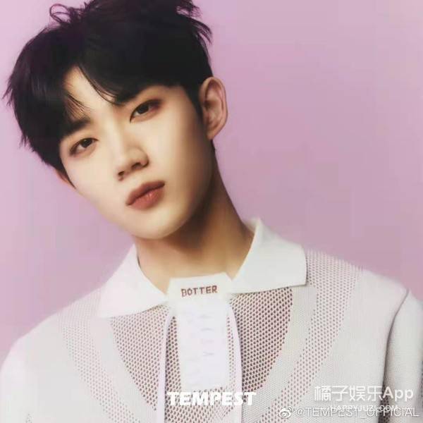 橘子晚报侃爷新恋情曝光盘点女明星们的心动回眸