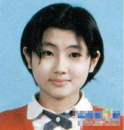 女星17岁青涩美颜黄圣依清纯秒杀张曼玉