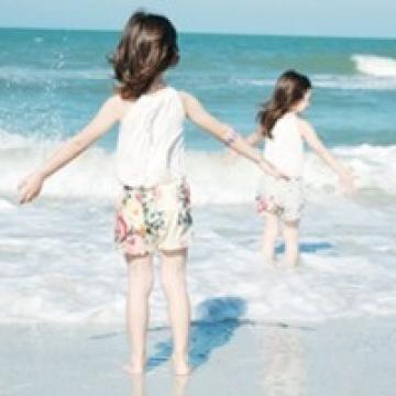 喜欢在海边吹海风听海浪