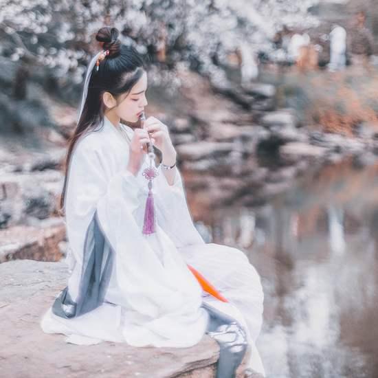 十二诗词名句,空灵蕴藉,让你的心安静下来