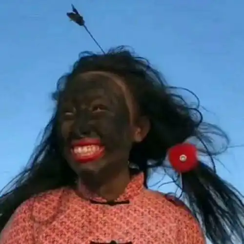 头像女生傻雕文案